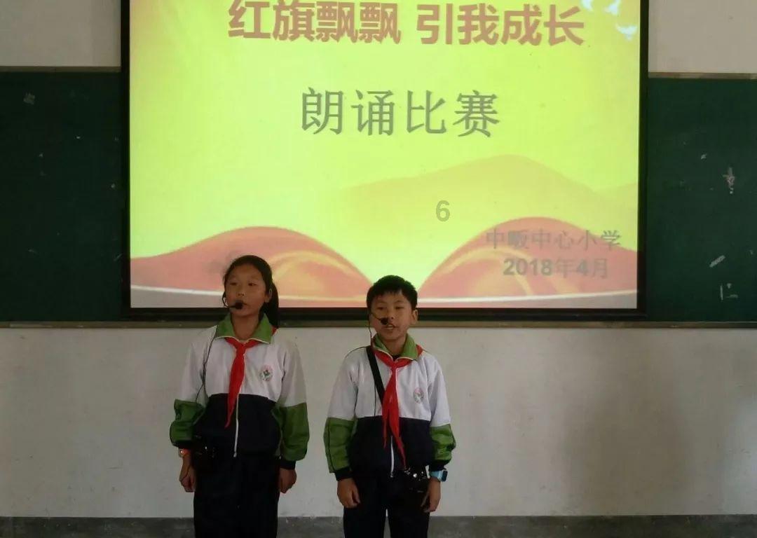 逃离残破的船只
